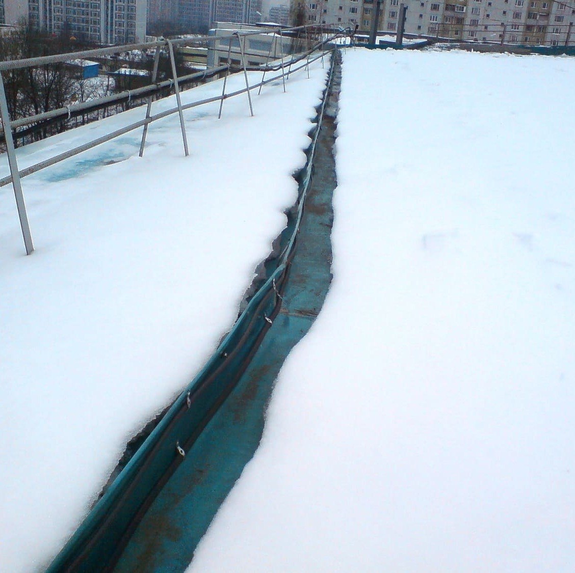 Произведённый монтаж обогрева кровли в Балашихе Московской области