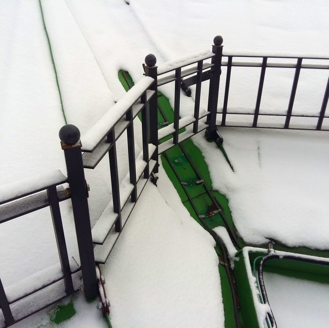 Так выглядит крыша без сосулек