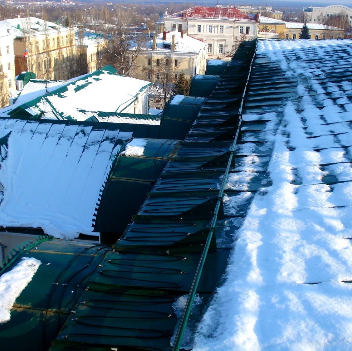 Система обогрева кровли смонтирована на крыше дома в Химках