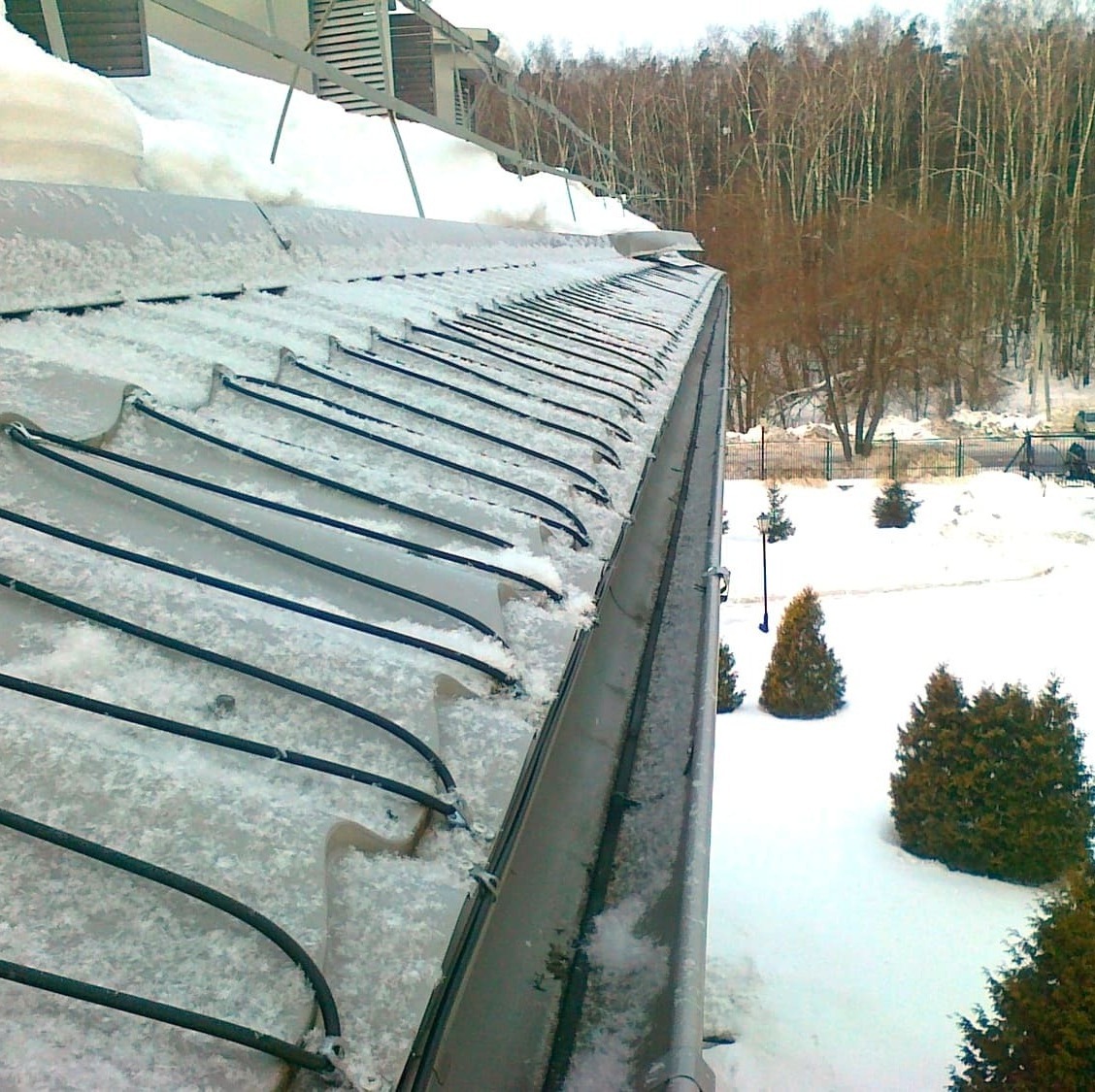 Оборудованная системой обогрева кровля в Балашихе