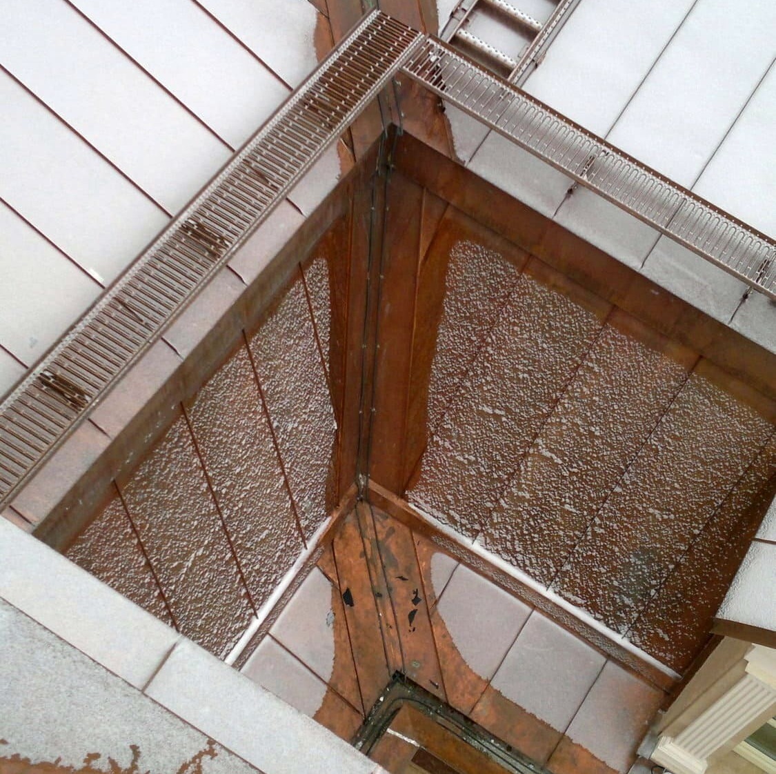 Монтаж системы обогрева кровли в Пушкино