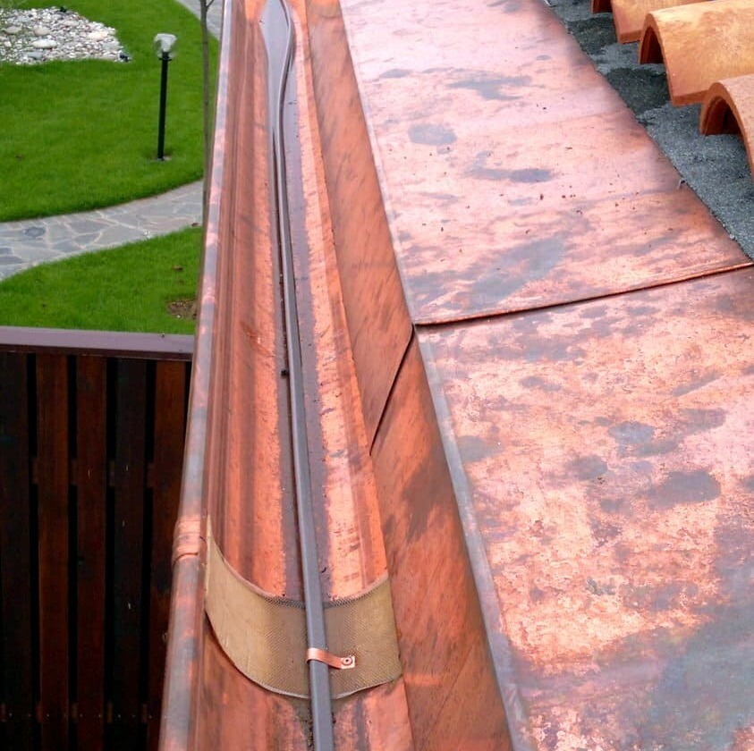 Производится монтаж обогрева кровли, Подольск