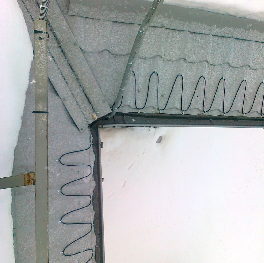 Исполненный монтаж обогрева кровли, Москва